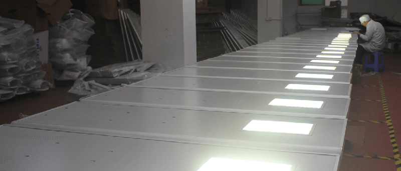 workshop of solar street light manufacturer in China